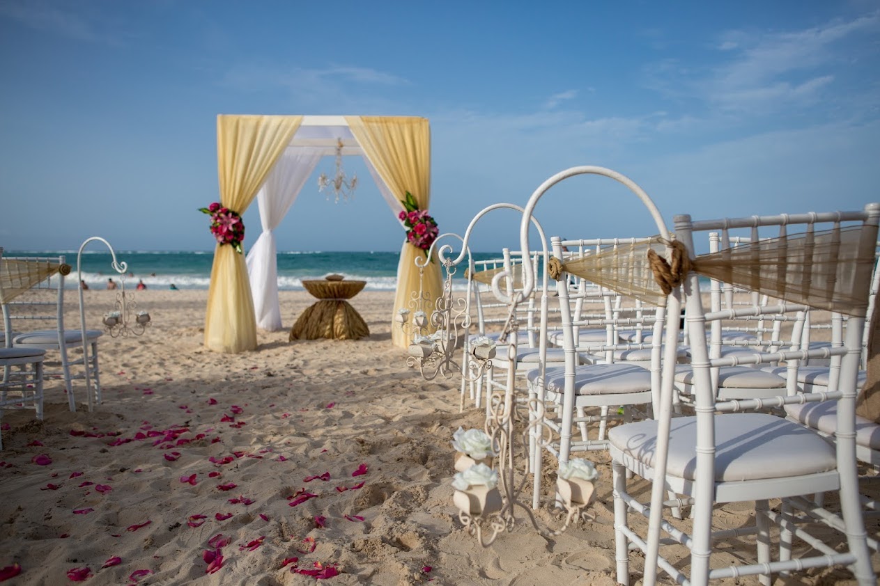 Book your wedding day in Grand Bávaro Princess